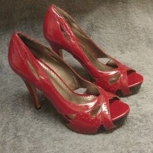 Baker’s Coral Criss Cross leather heels “Krysta” Heels size 8